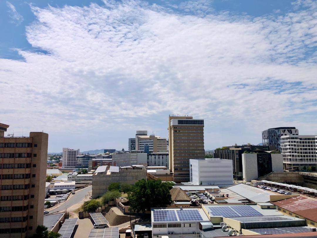 Cosy Apartment In The Heat Of The City Windhoek Bagian luar foto