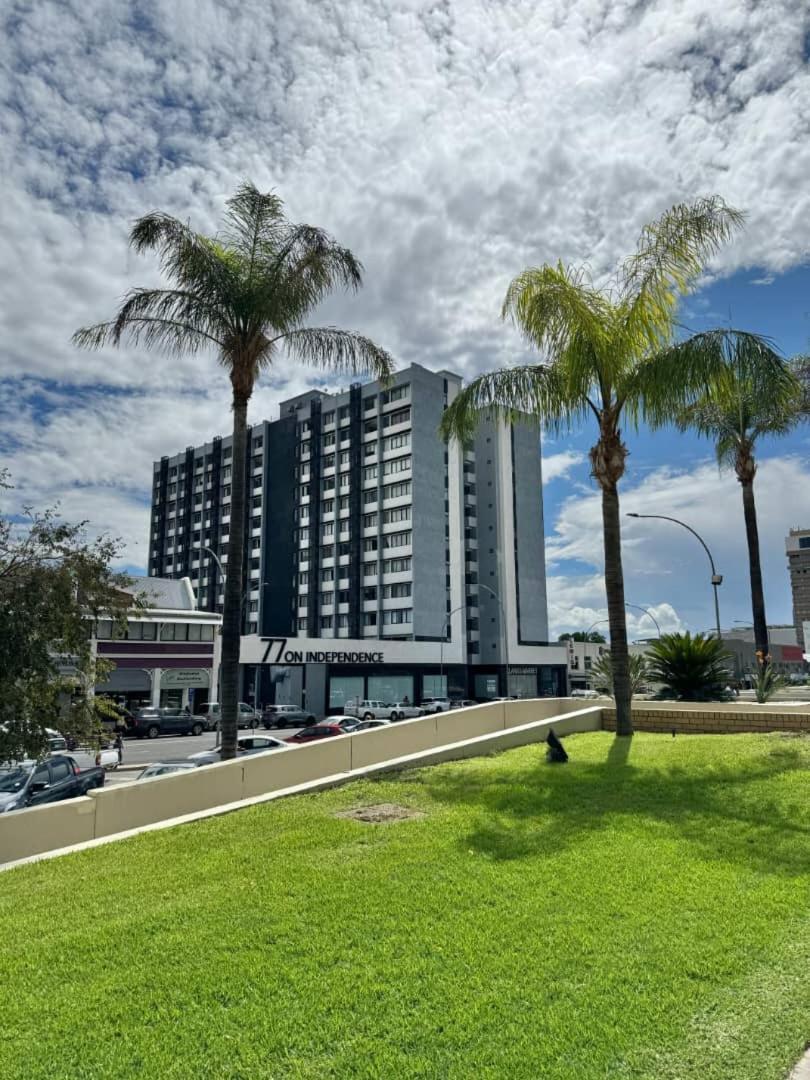 Cosy Apartment In The Heat Of The City Windhoek Bagian luar foto