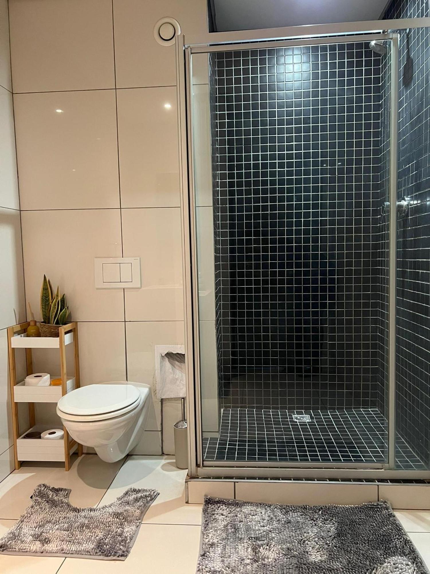 Cosy Apartment In The Heat Of The City Windhoek Bagian luar foto