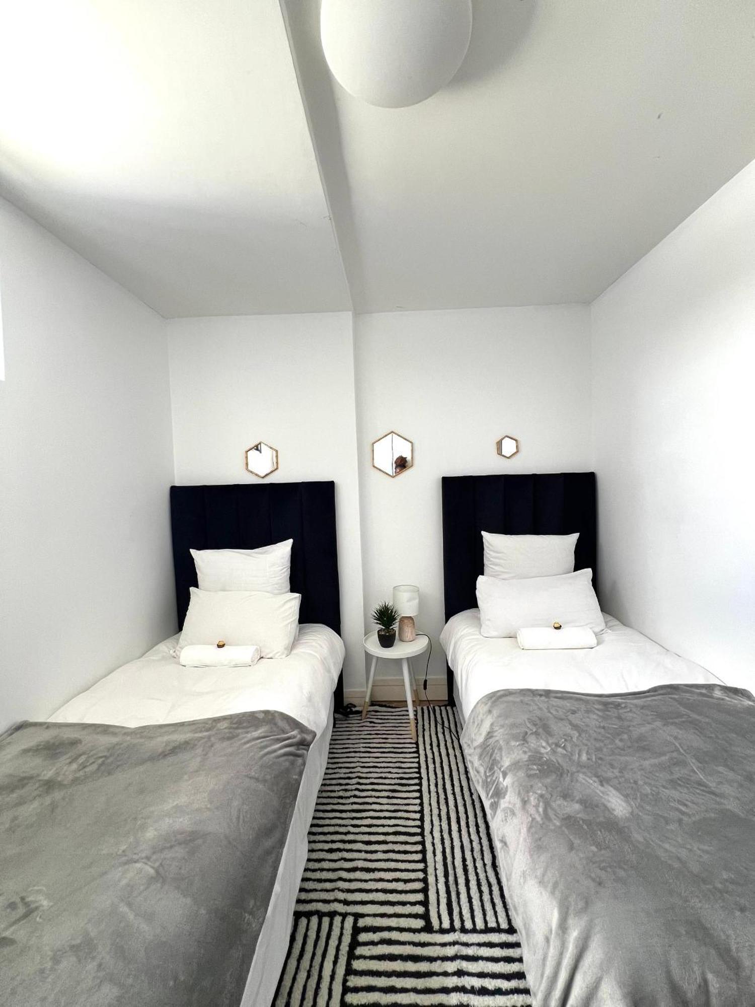 Cosy Apartment In The Heat Of The City Windhoek Bagian luar foto