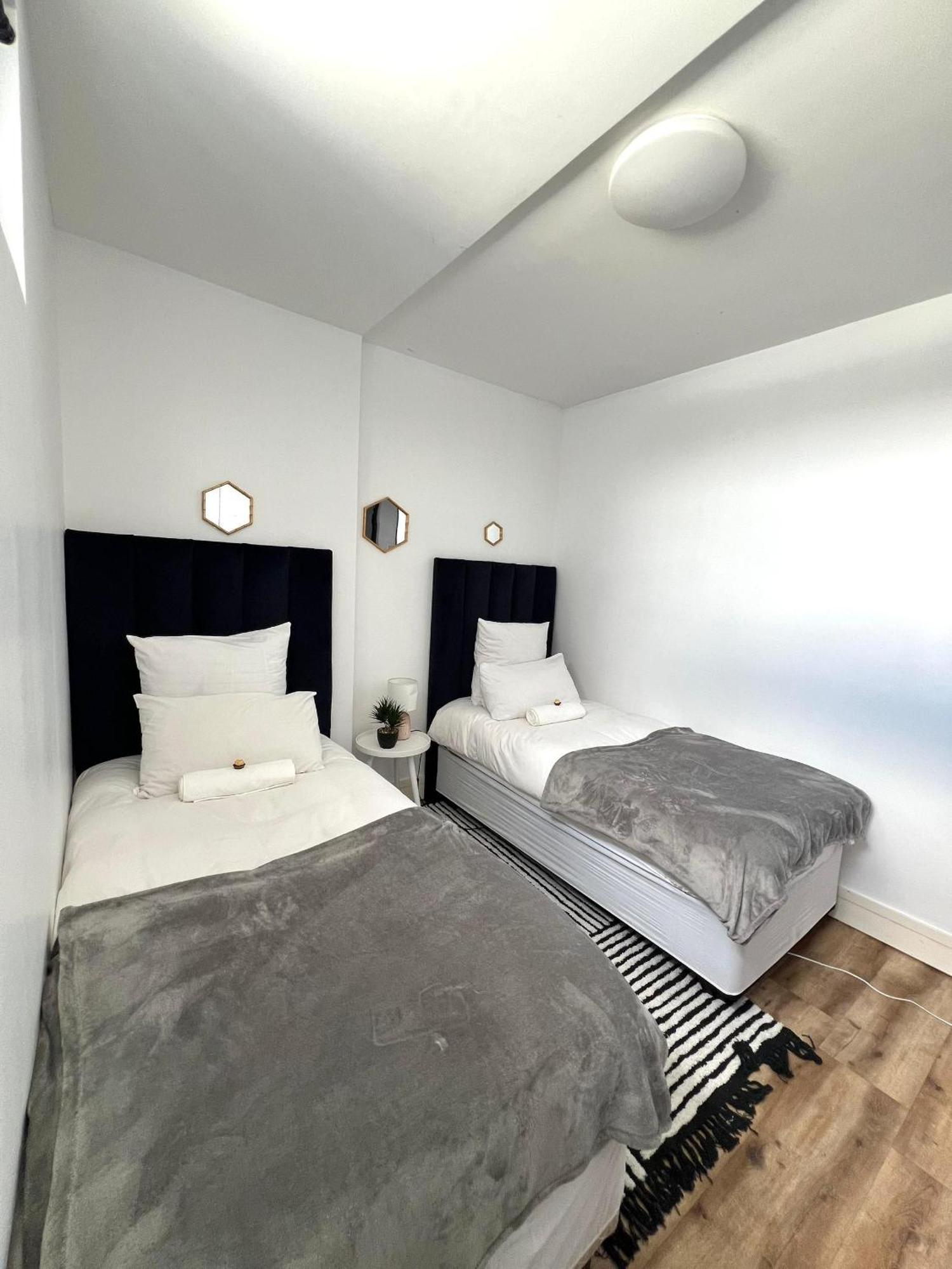 Cosy Apartment In The Heat Of The City Windhoek Bagian luar foto