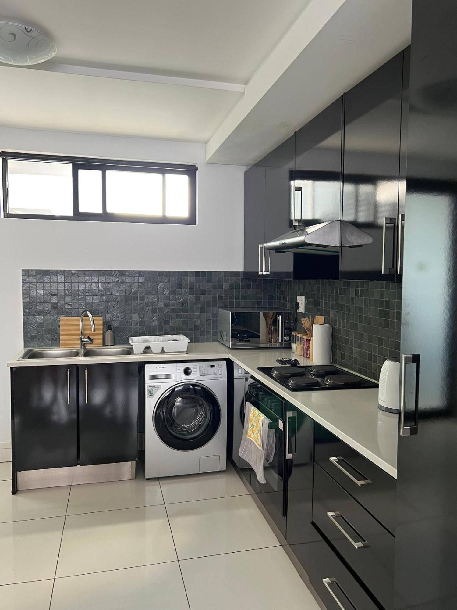 Cosy Apartment In The Heat Of The City Windhoek Bagian luar foto